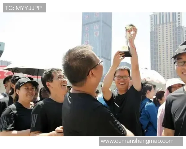 浙江绿城足球:重塑辉煌之路,打造青春力量与团队精神的完美结合 浙江绿城足球:重塑辉煌之路,打造青春力量与团队精神的完美结合