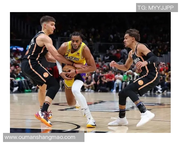 2018年NBA精彩对决老鹰队与湖人队的激烈比赛回顾与分析 2018年NBA精彩对决老鹰队与湖人队的激烈比赛回顾与分析