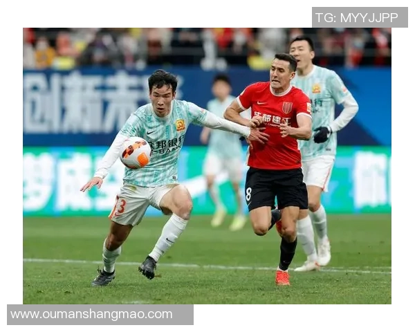 张玉宁加盟河南建业，助力球队夺得中超联赛冠军