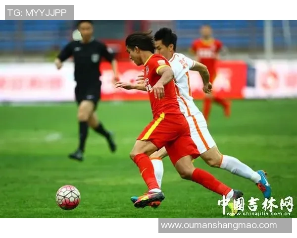 亚泰与鲁能激战正酣现场直播精彩瞬间全记录 亚泰与鲁能激战正酣现场直播精彩瞬间全记录